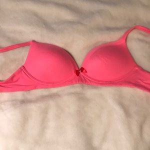 Victoria’s Secret Bra size 34A